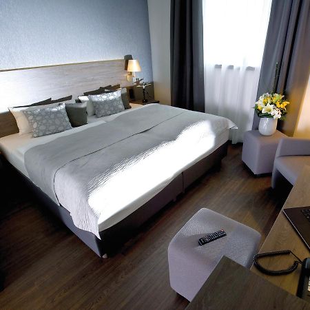 Hotel Eislinger Tor Eislingen Zewnętrze zdjęcie